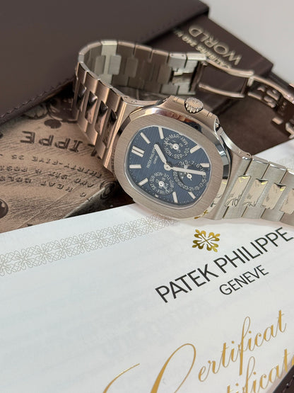 Patek Philippe 5740/1G-001 Nautilus Perpetual Calendar 5740 White Gold / Blue 2026