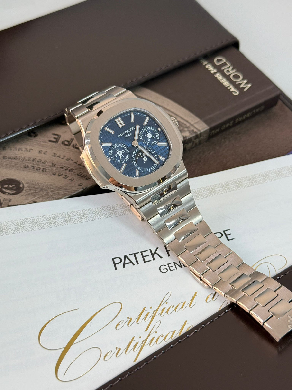Patek Philippe 5740/1G-001 Nautilus Perpetual Calendar 5740 White Gold / Blue 2026