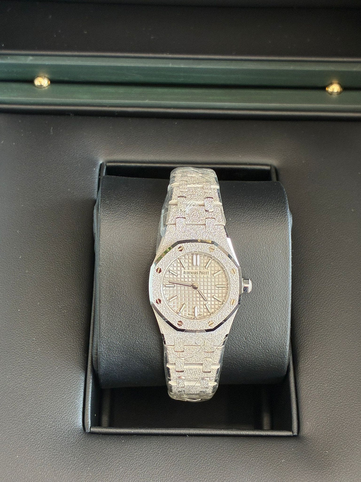 Audemars Piguet Royal Oak Mini Frosted Gold Quartz  67630BC.GG.1312BC.01 2026