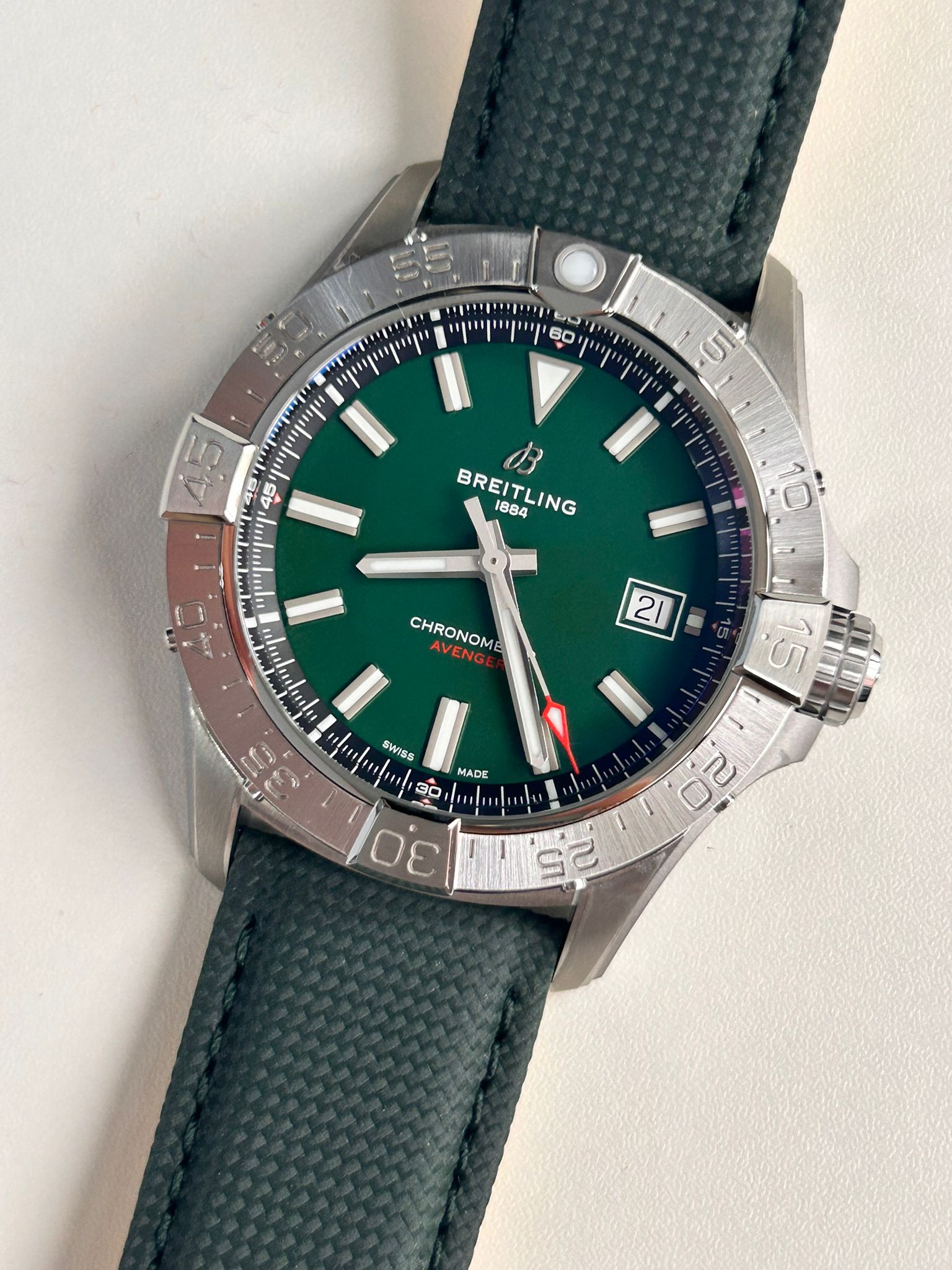 Breitling Avenger automatic 42 A17328101L1X1