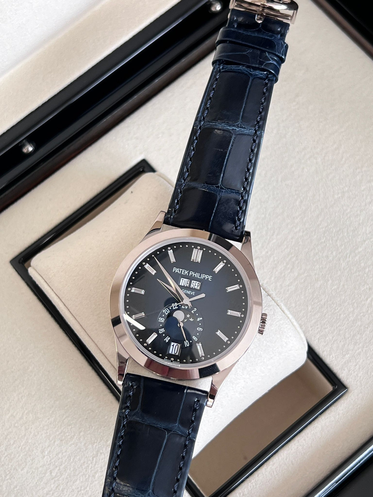 Patek Philippe Annual Calendar 5396G‑017 White‑Gold 38.5 MM Blue Dial 2026