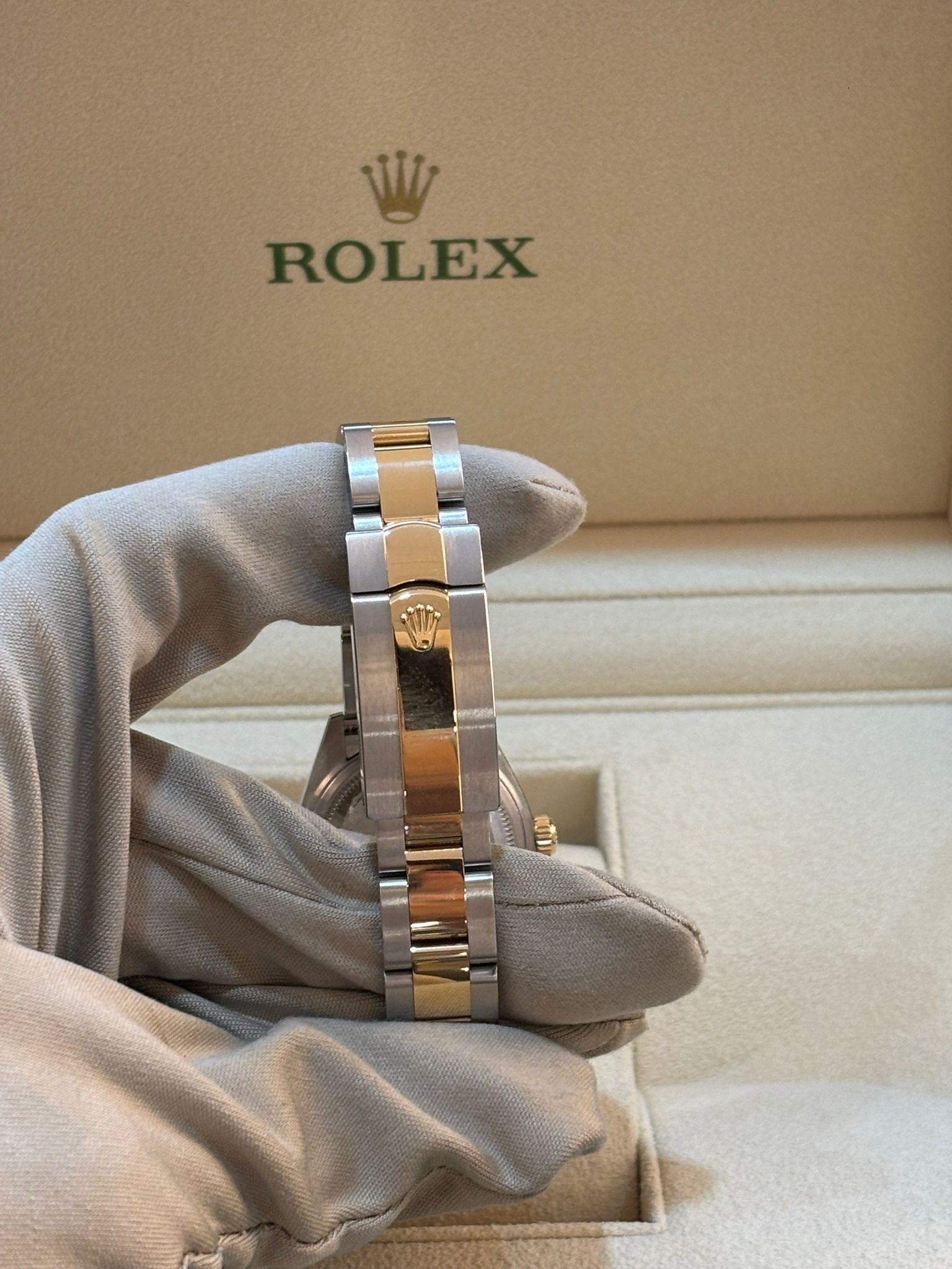 Rolex Lady-Datejust 28 279173G Silver Diamonds Oyster 2026