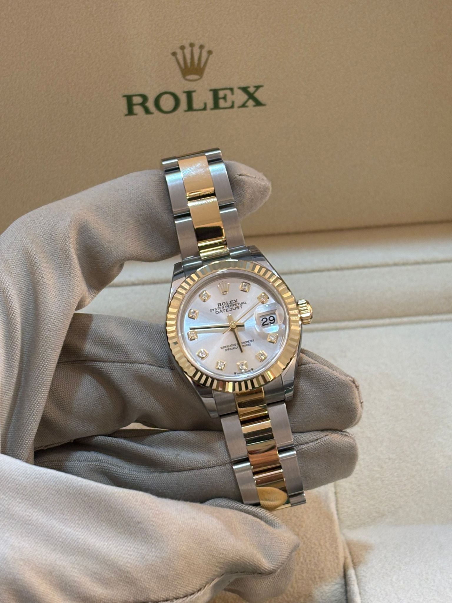 Rolex Lady-Datejust 28 279173G Silver Diamonds Oyster 2026
