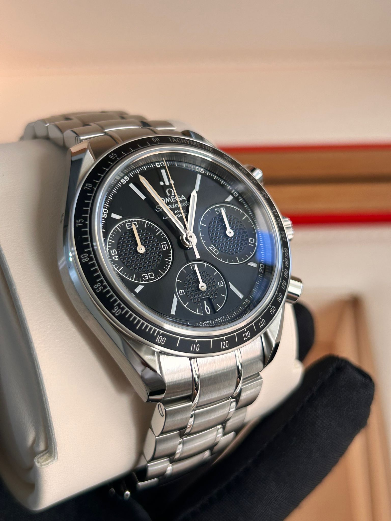 Omega Speedmaster Racing 326.30.40.50.01.001