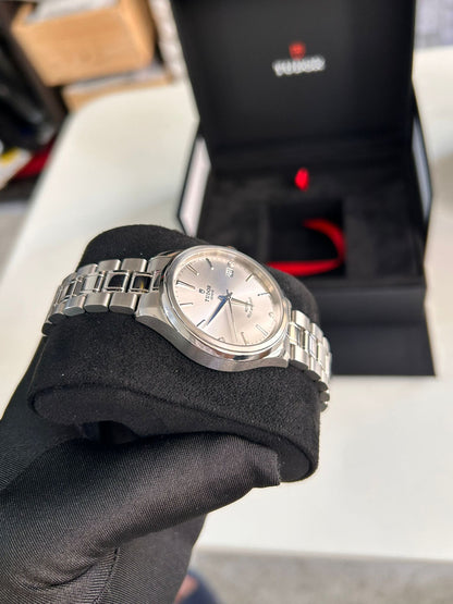 Tudor Style 12500-0003