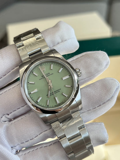 Rolex Oyster Perpetual 34 124200 Pistachio Green