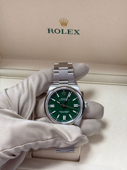 Rolex Oyster Perpetual 134300 Green 2025