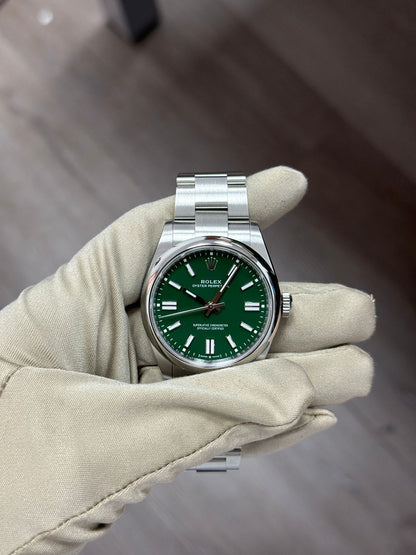 Rolex Oyster Perpetual 134300 Green 2025