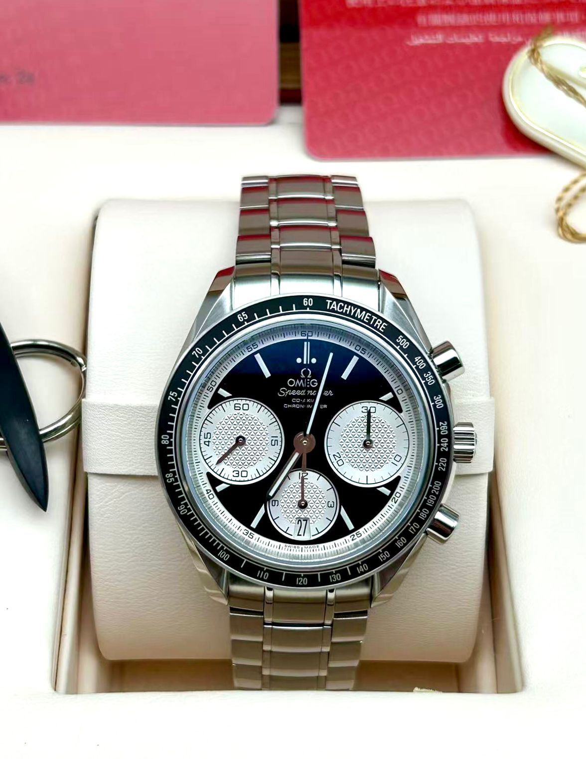 Omega Speedmaster Racing 326.30.40.50.01.002 – EW Watches