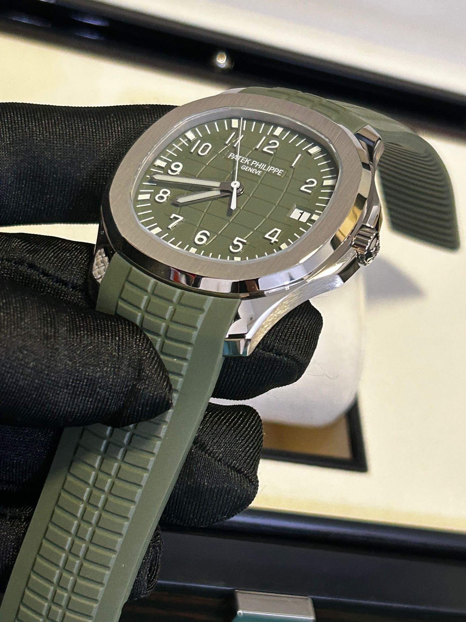 Patek Philippe Aquanaut 5168G-010  2025
