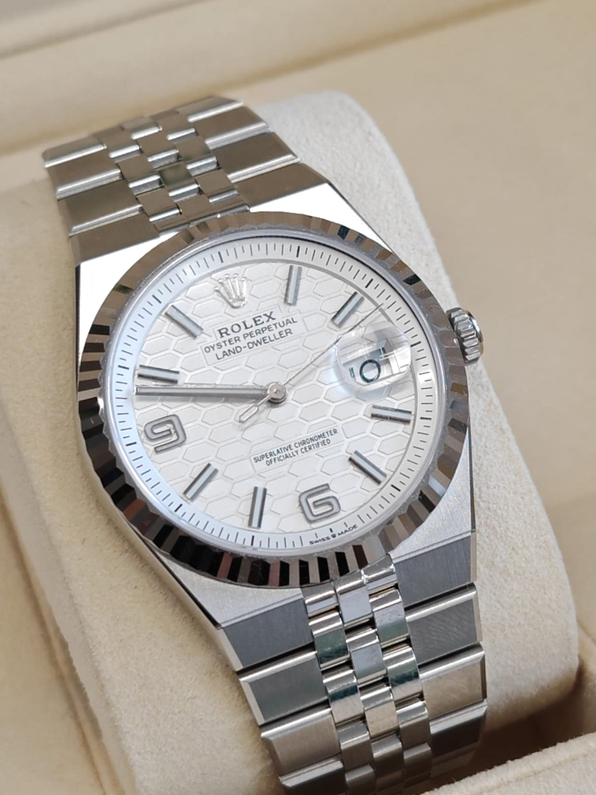 Rolex Land-Dweller 40 127334 White 2026