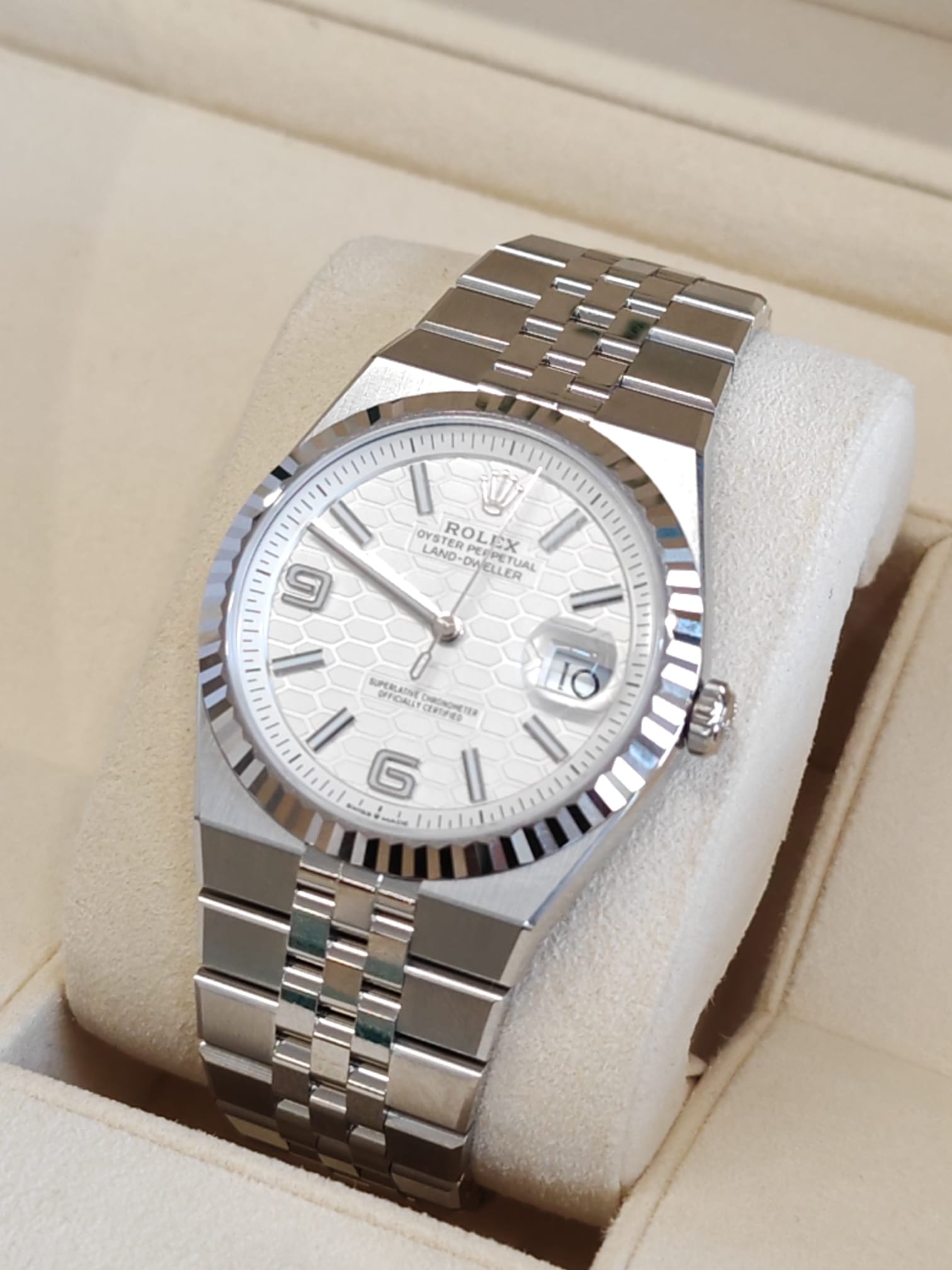Rolex Land-Dweller 40 127334 WHITE