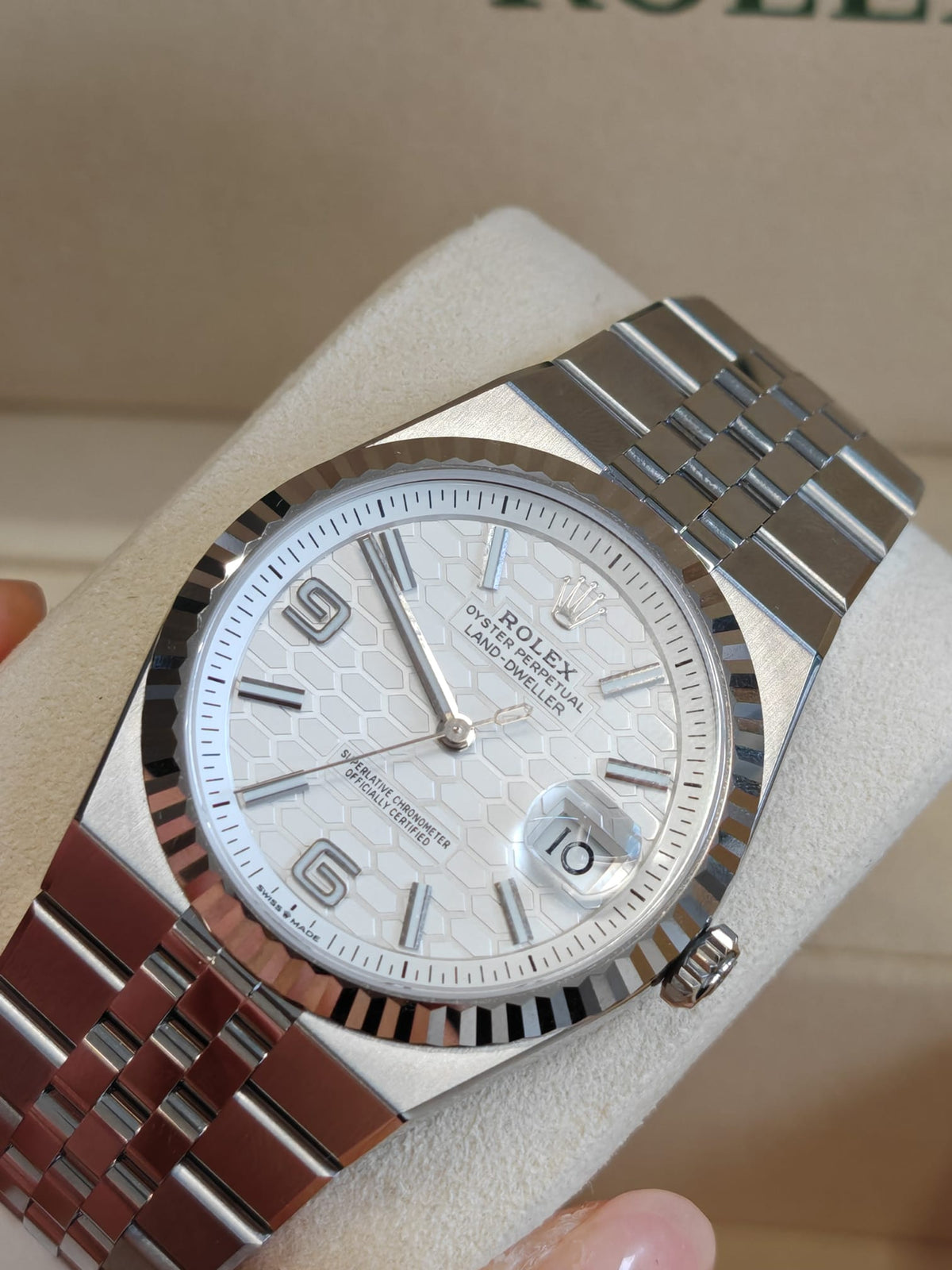 Rolex Land-Dweller 40 127334 White 2026