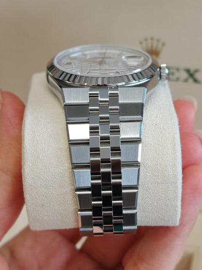 Rolex Land-Dweller 40 127334 WHITE