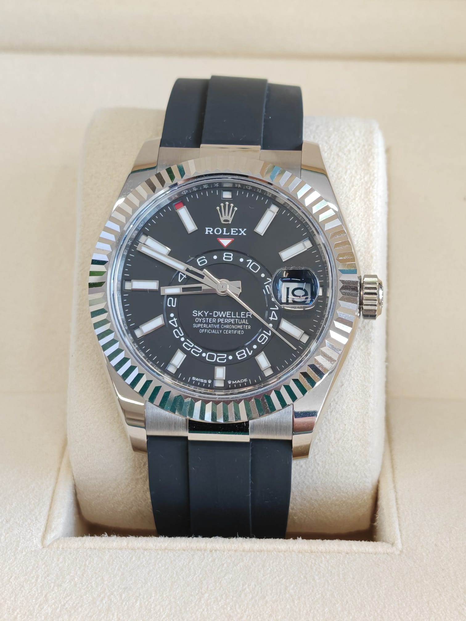 336239 BLACK