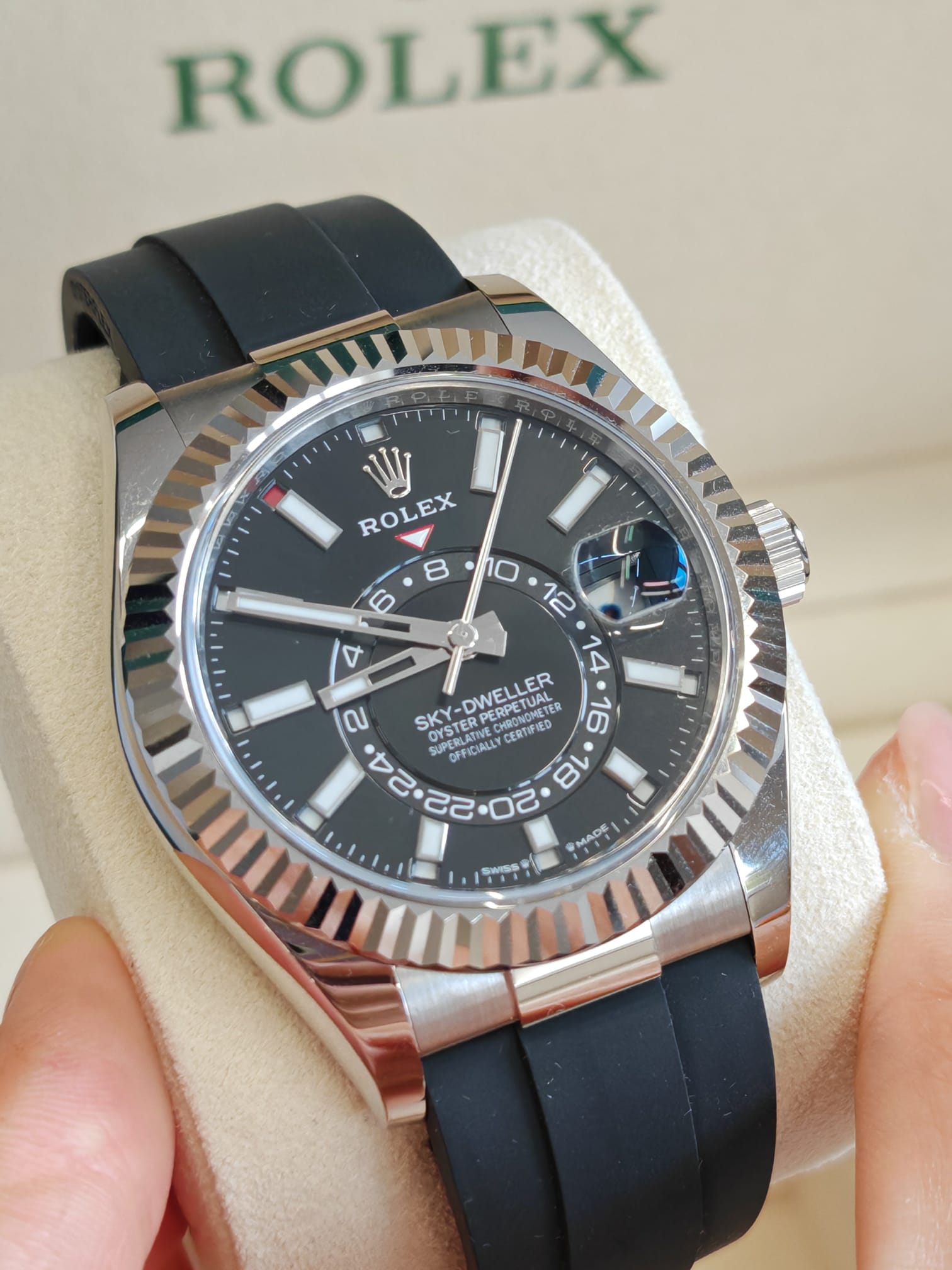 336239 BLACK