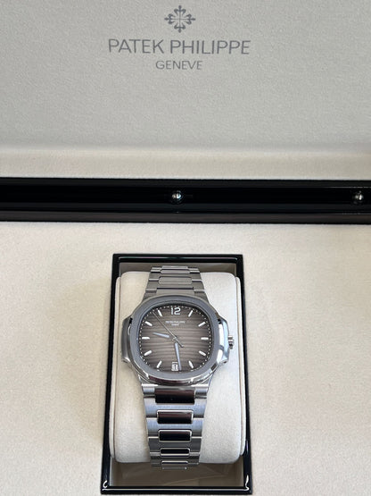 Patek Philippe 7118/1A-011  2025