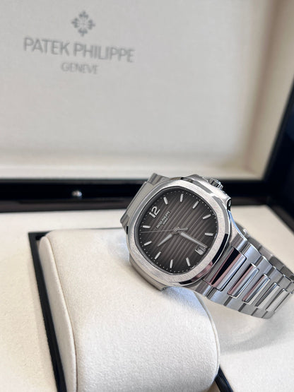 Patek Philippe 7118/1A-011  2024