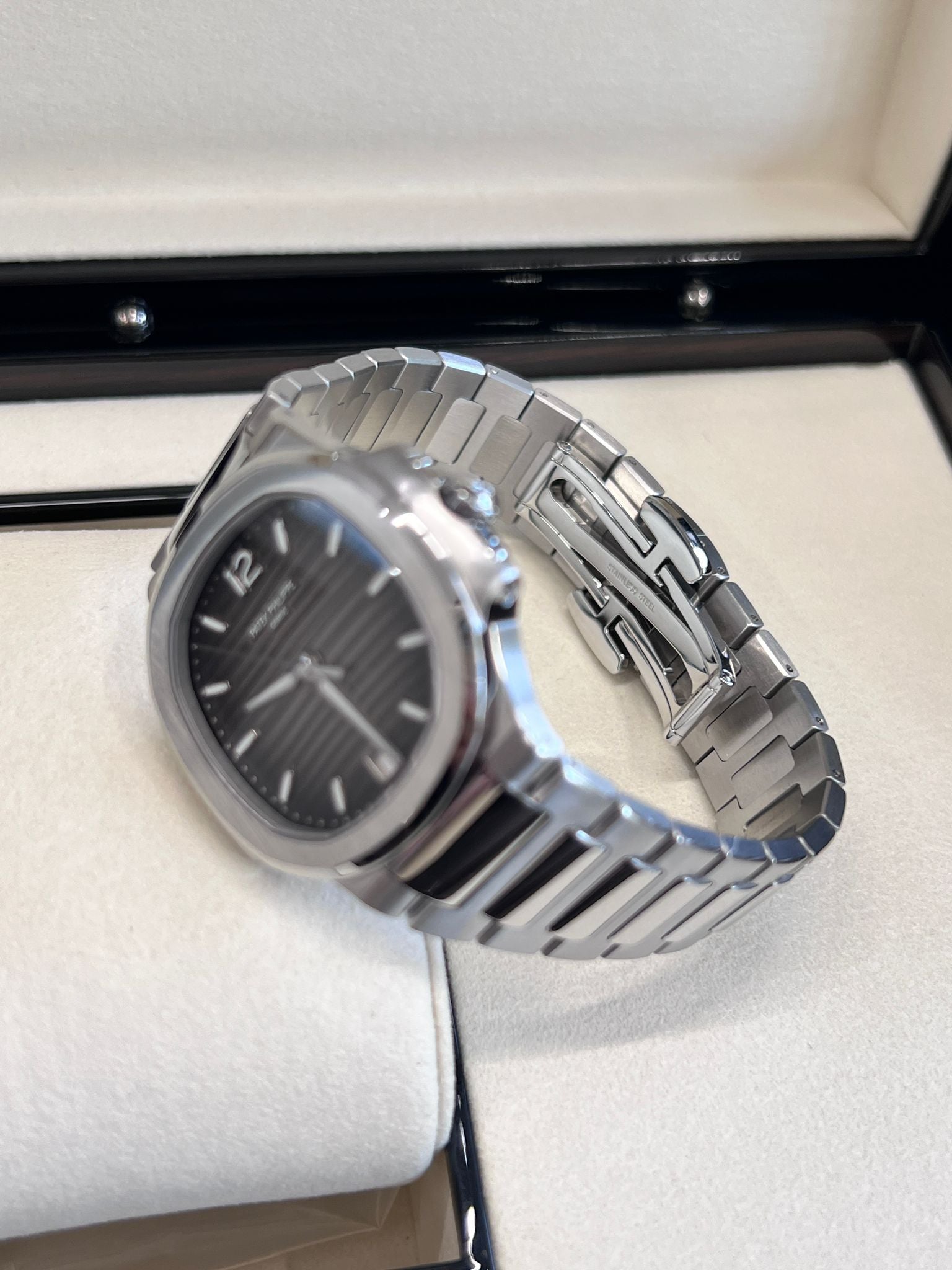 Patek Philippe 7118/1A-011  2024