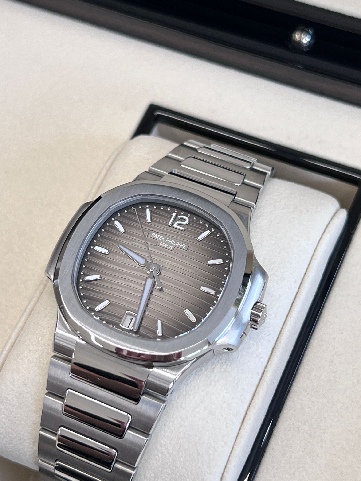 Patek Philippe 7118/1A-011  2024