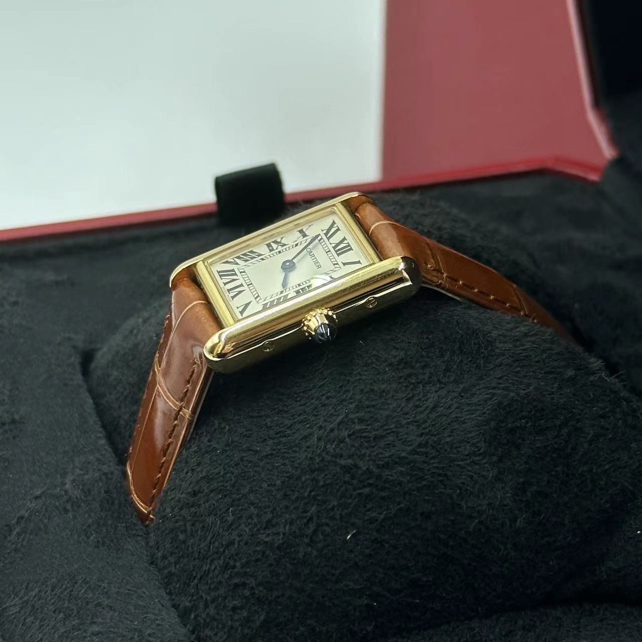 Cartier Tank Louis W1529856 2026