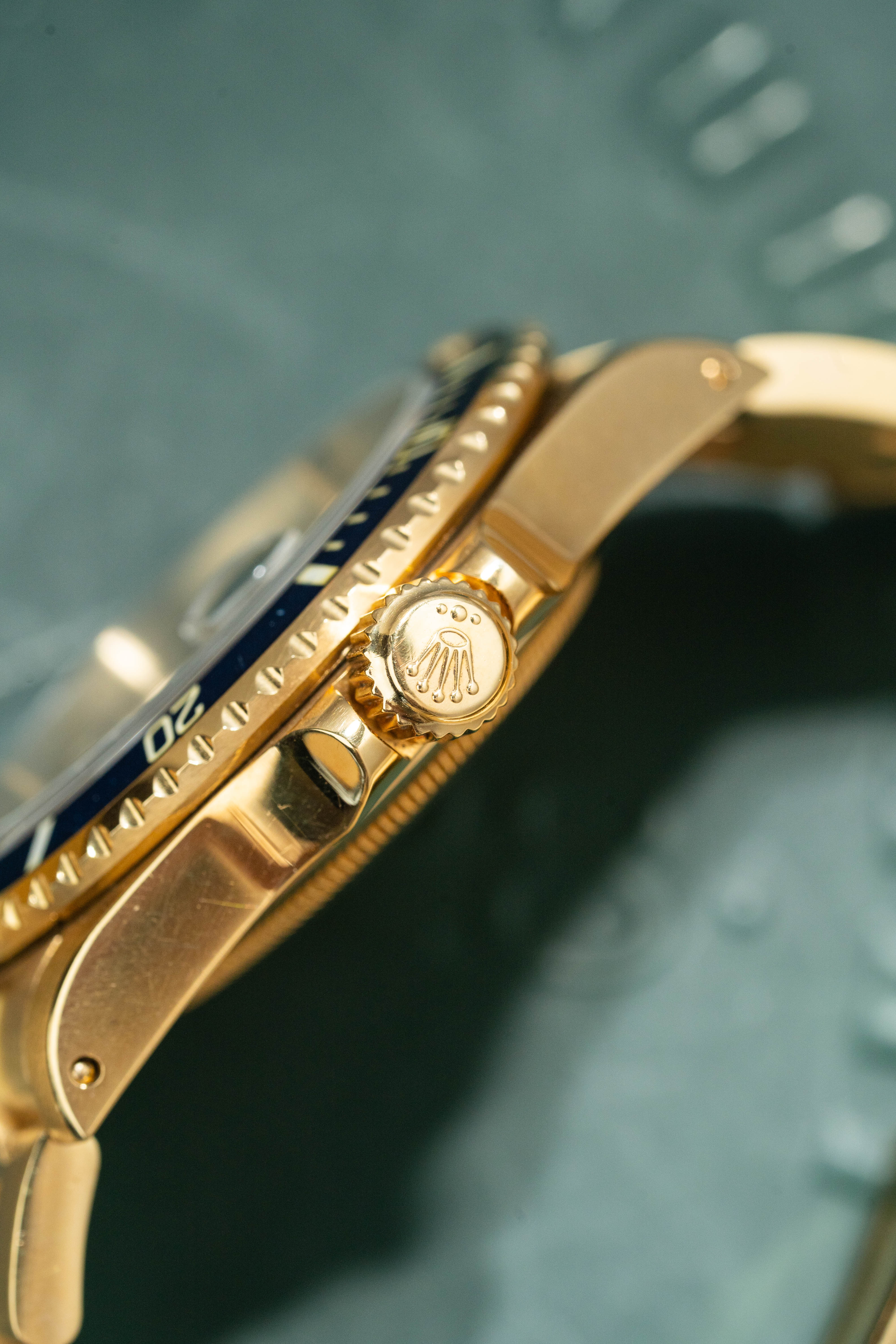 Rolex Submariner Date 16618lb Blue Naked