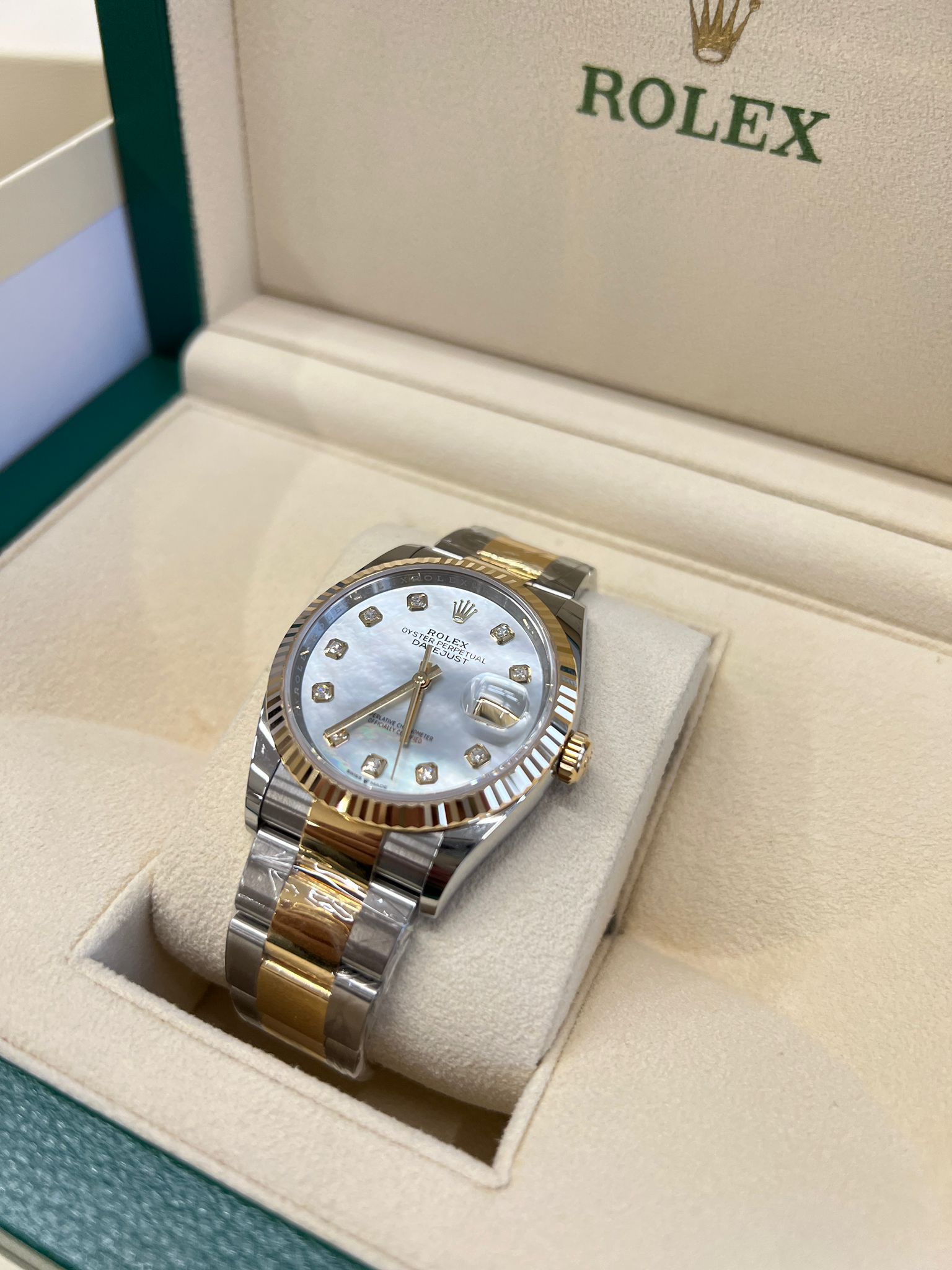 Rolex Datejust 36 126233Ng White Oyster 2025