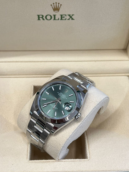 Rolex Datejust 41 126300 Green Index Oyster