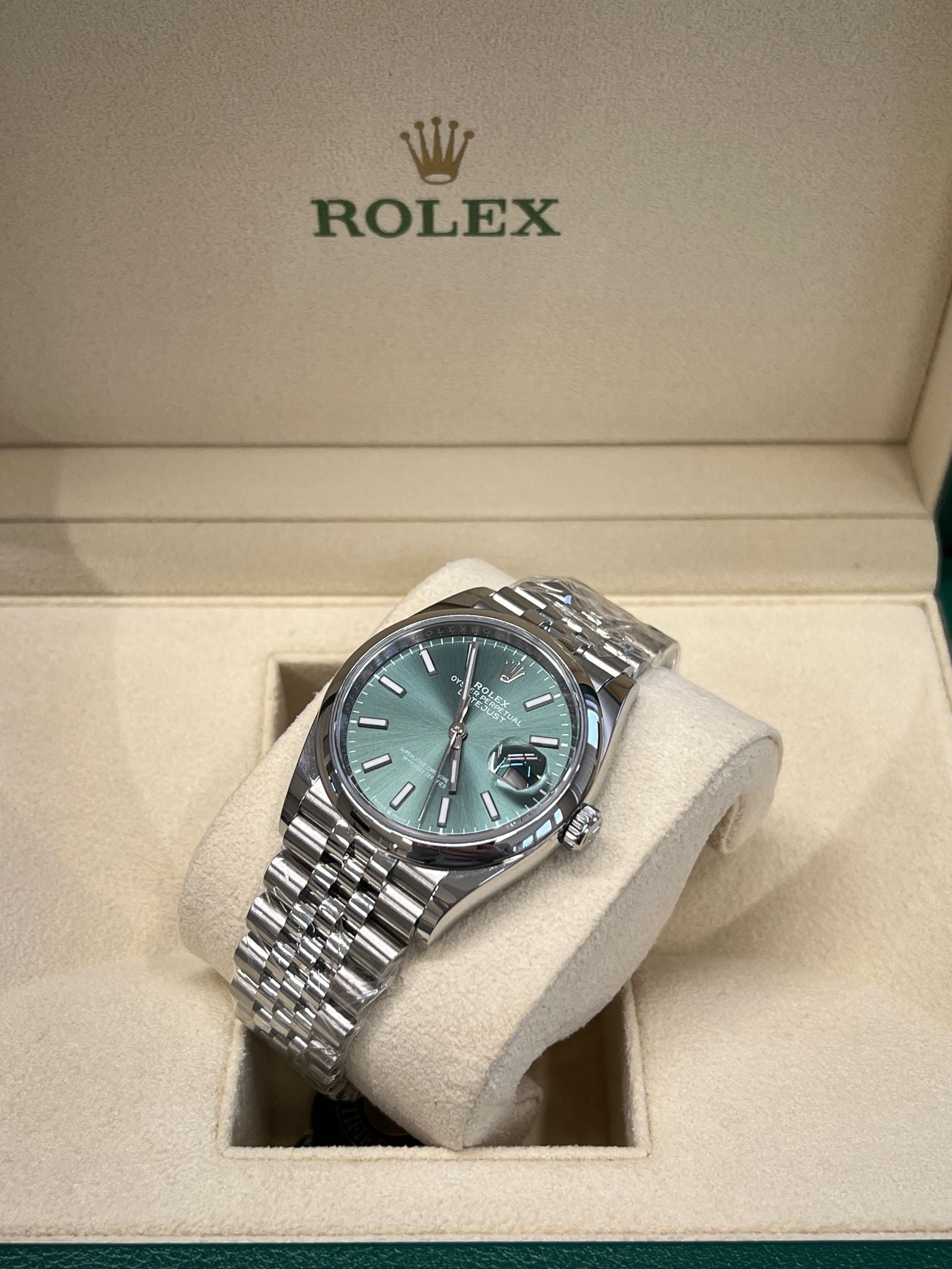 Rolex Datejust 36 126234 GREEN INDEX JUB