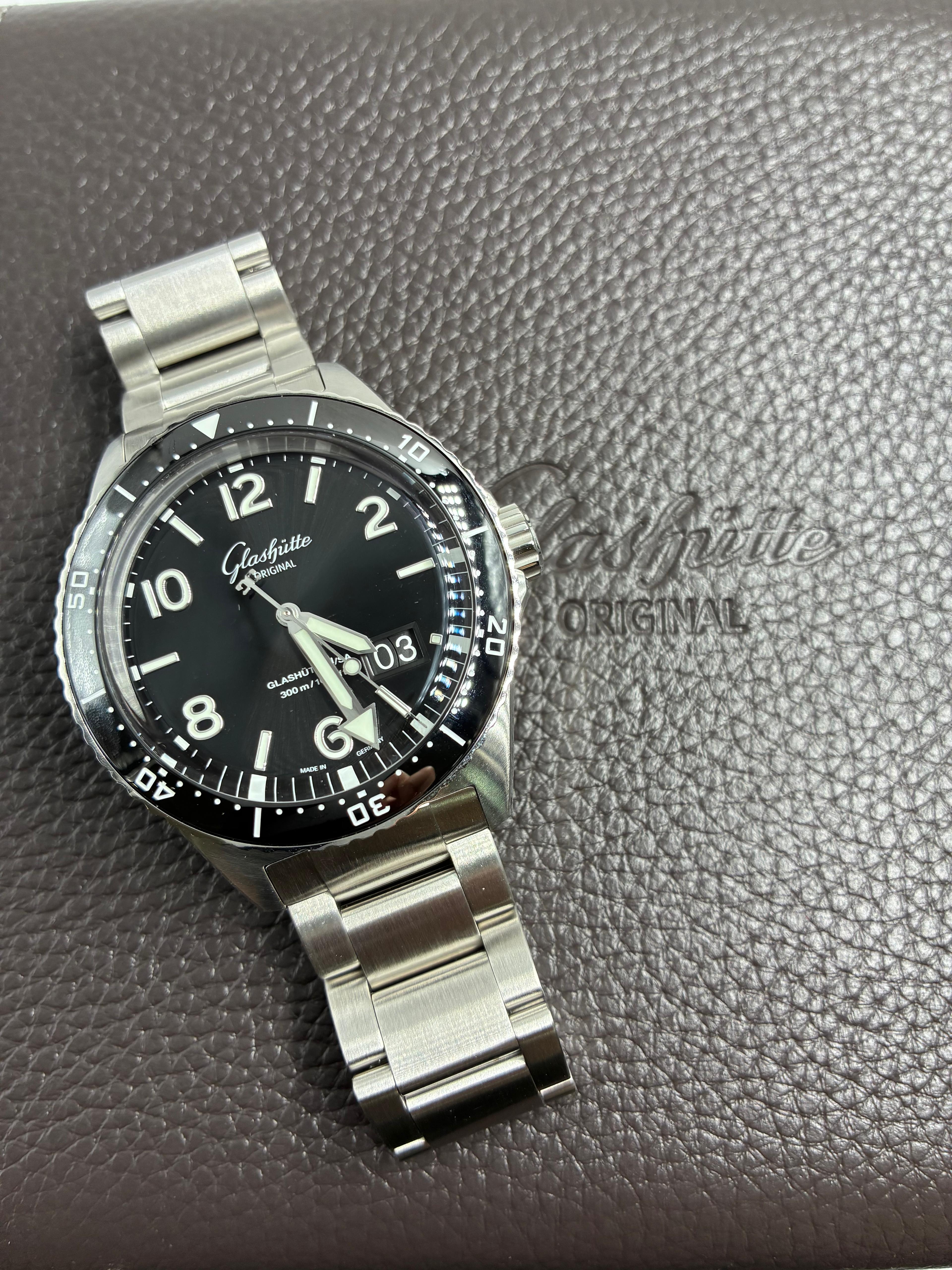 Glashütte Original Seaq Panoramadatum 1-36-13-01-80-70