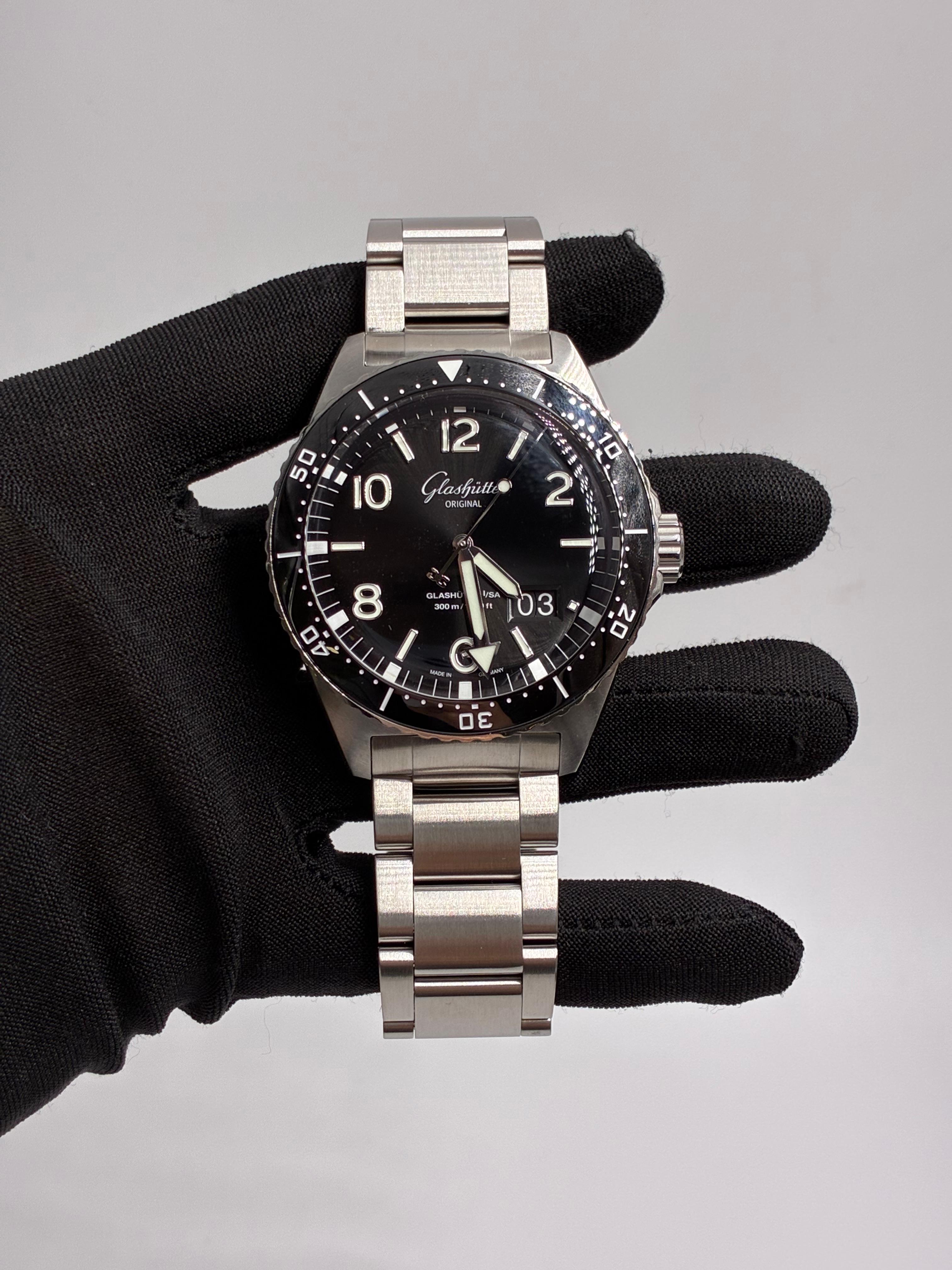 Glashütte Original Seaq Panoramadatum 1-36-13-01-80-70