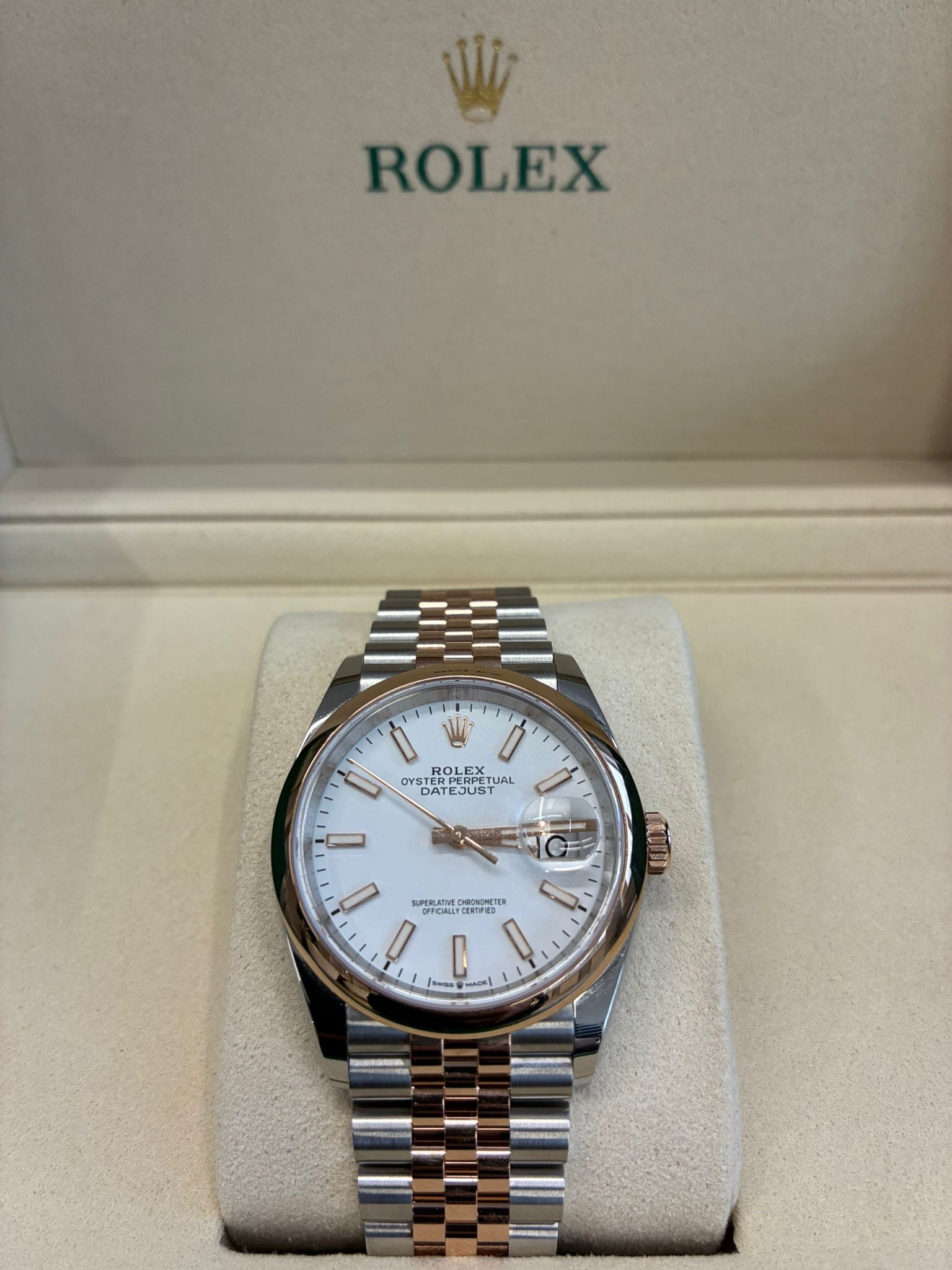 Rolex Datejust 36 126201-0017 white index jub
