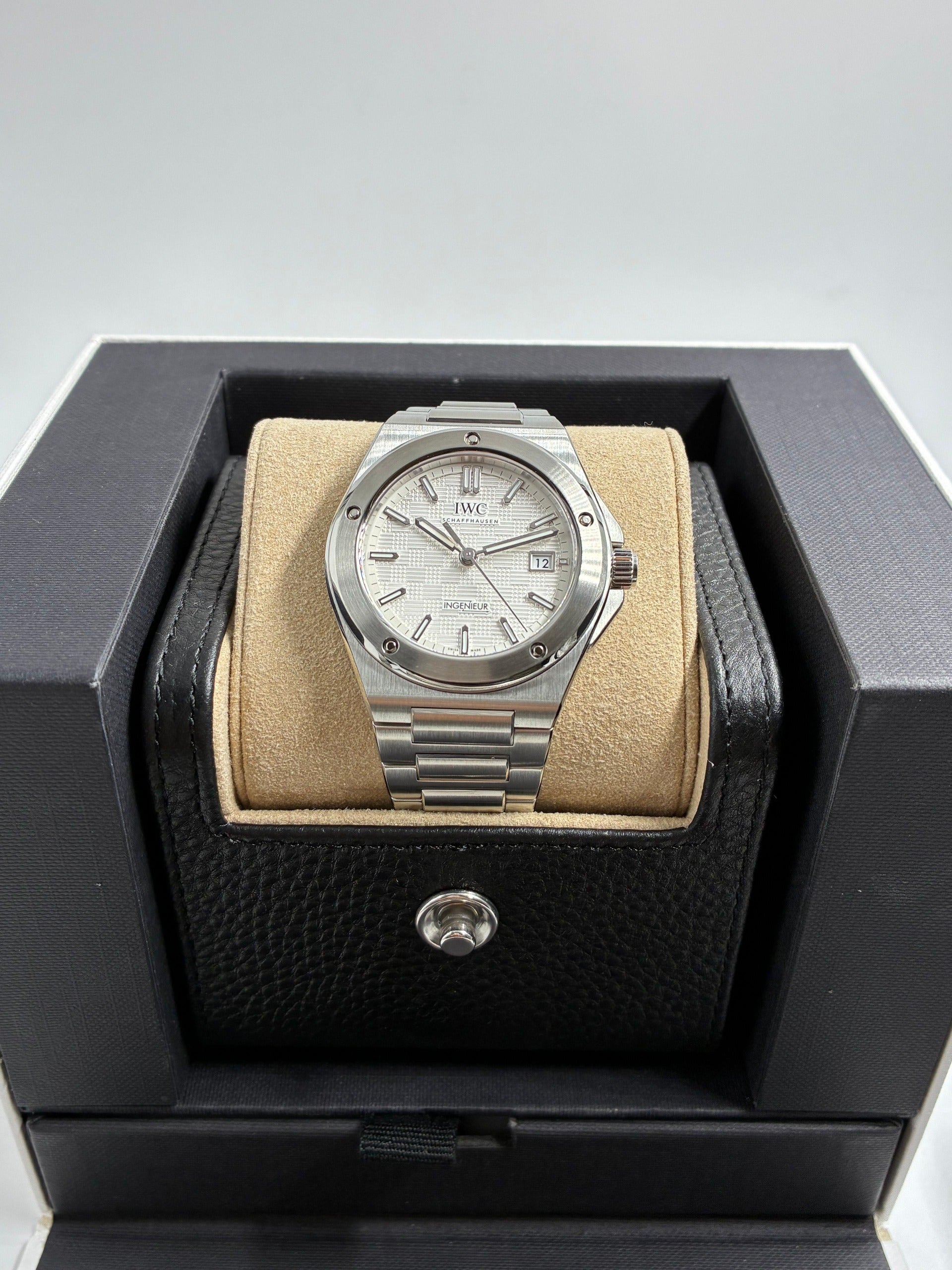 IWC Ingenieur IW328902 Silver 2026