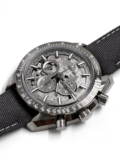 Omega 310.92.44.50.06.001 Speedmaster Moonwatch Grey Side of the Moon