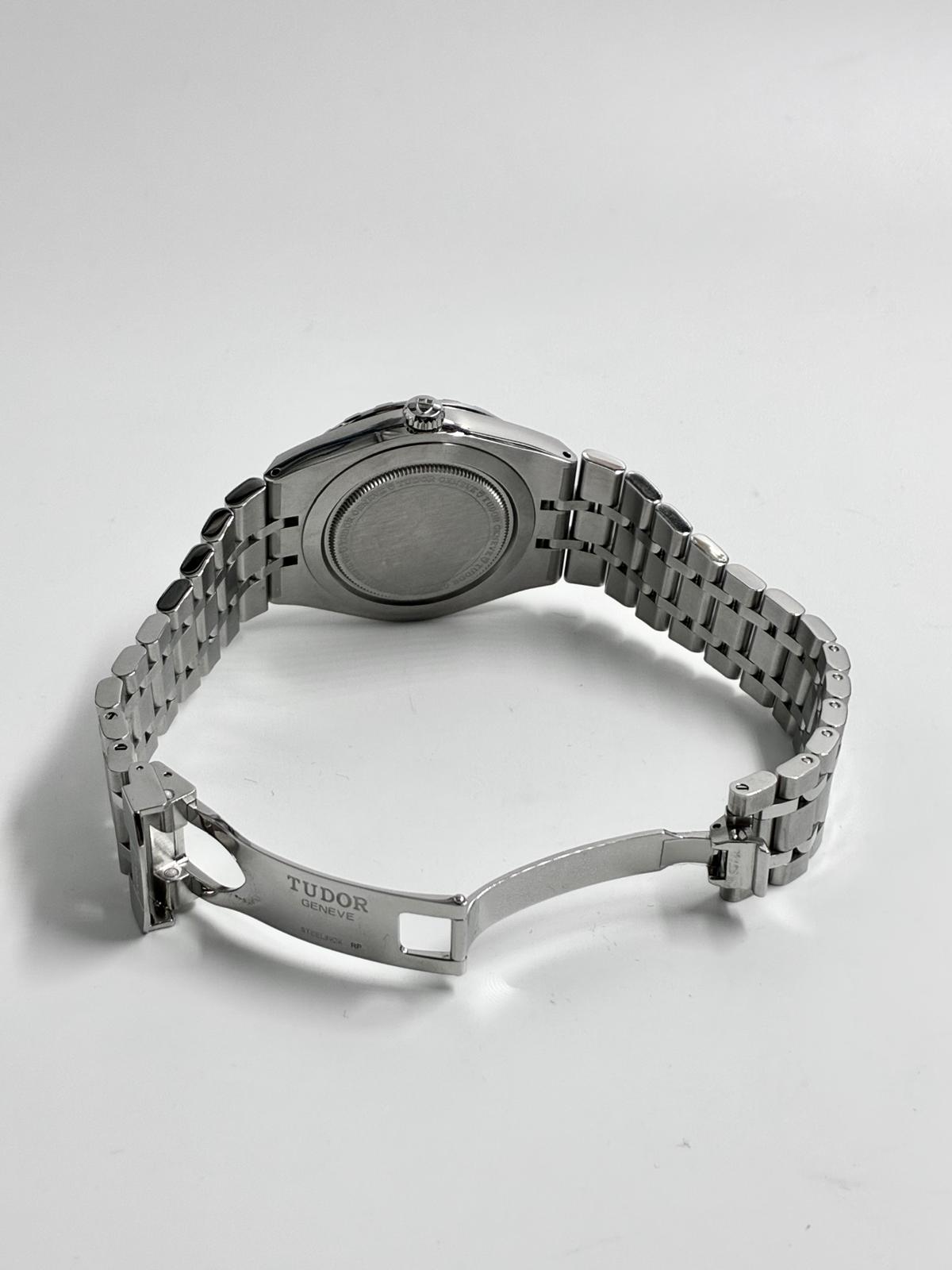 Tudor Royal M28500-0001