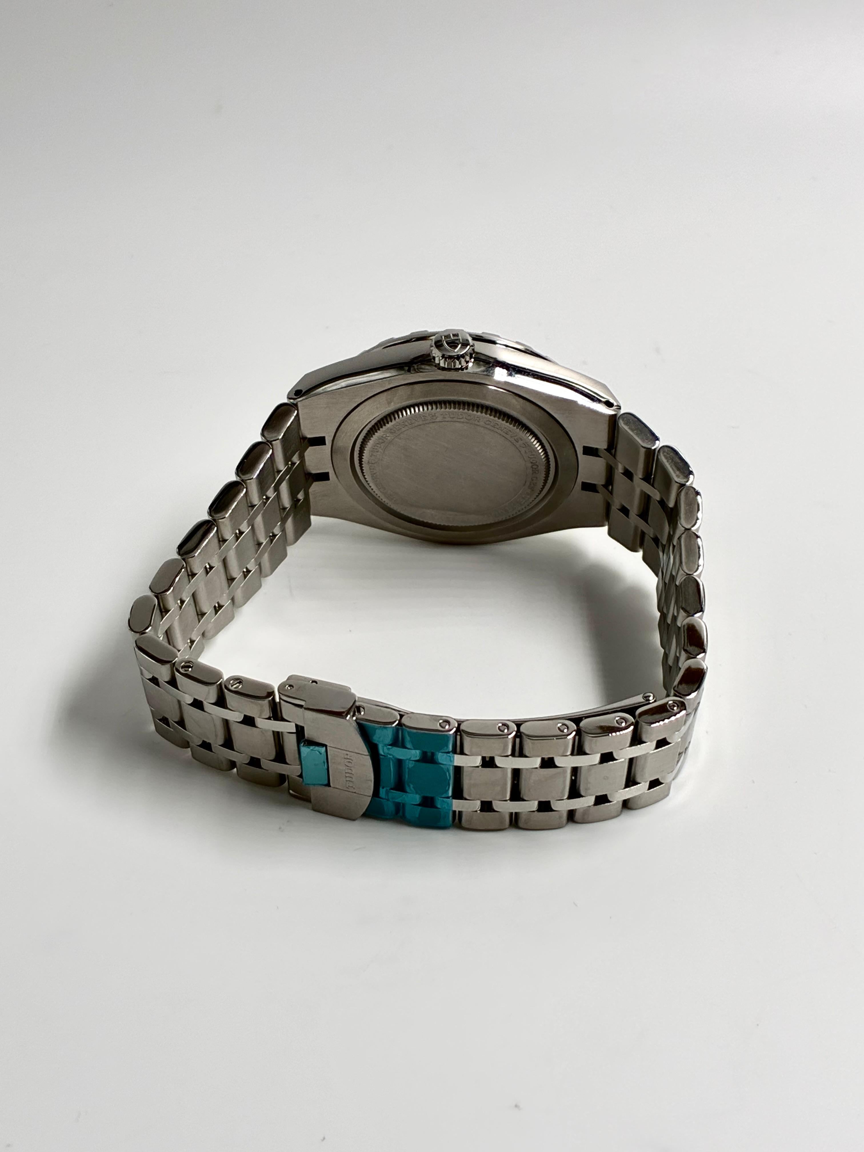 Tudor Royal M28500-0007