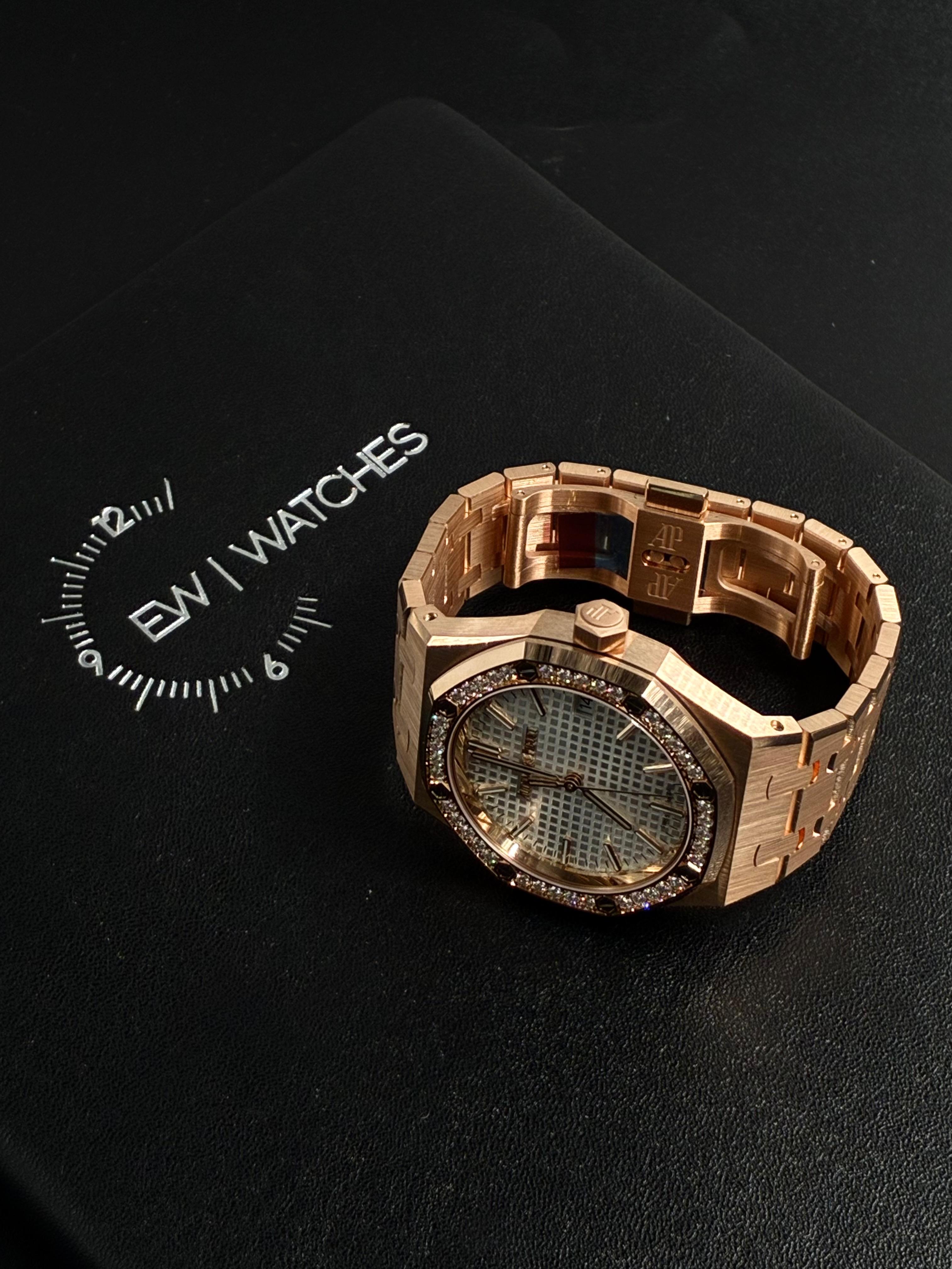 Audemars Piguet Royal Oak  77451OR.ZZ.1361OR.03 2025