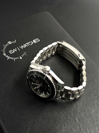 Omega 215.30.44.21.01.001 Seamaster Planet Ocean 2026