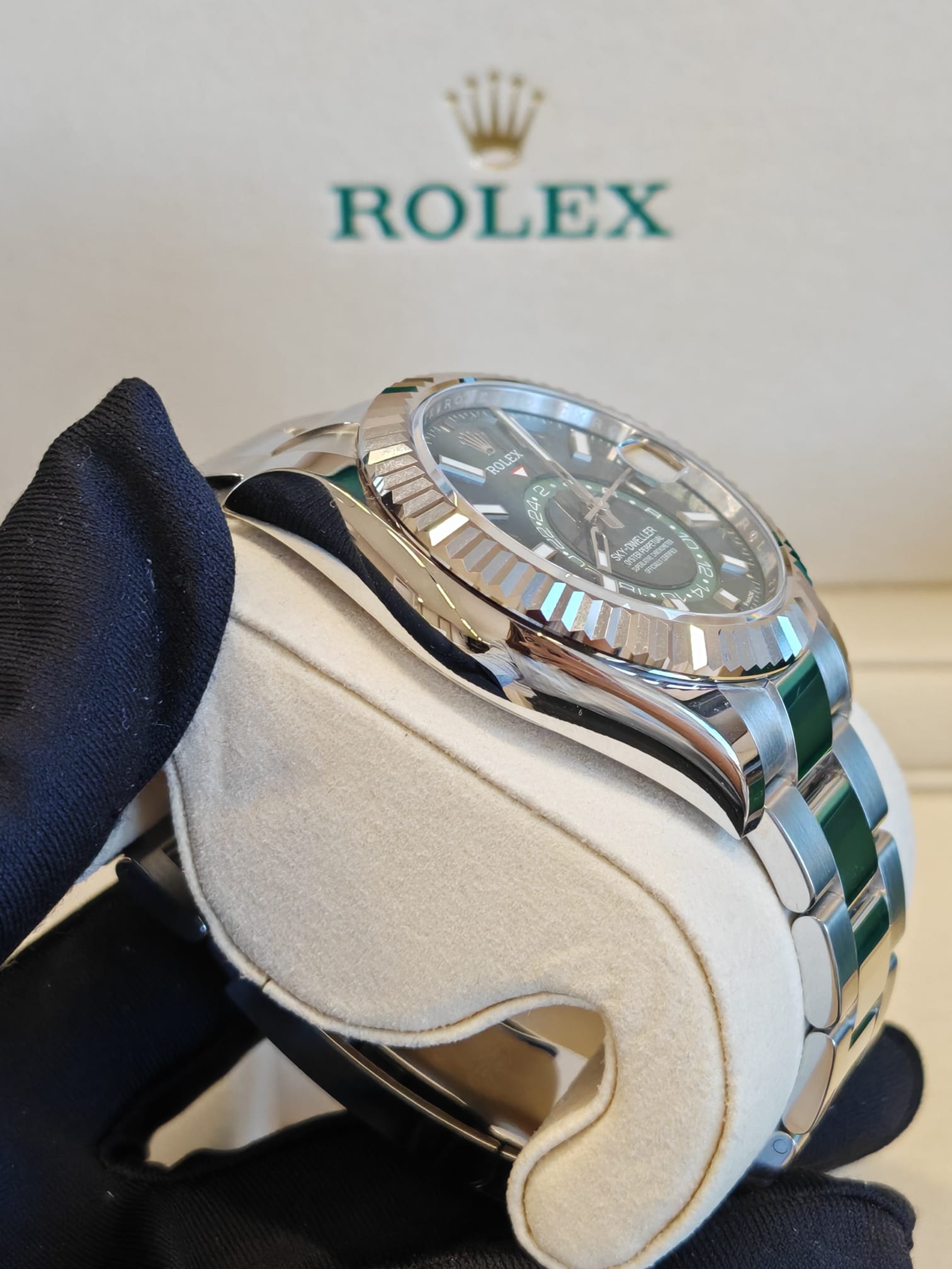 Rolex Sky-Dweller 336934 Green Oyster