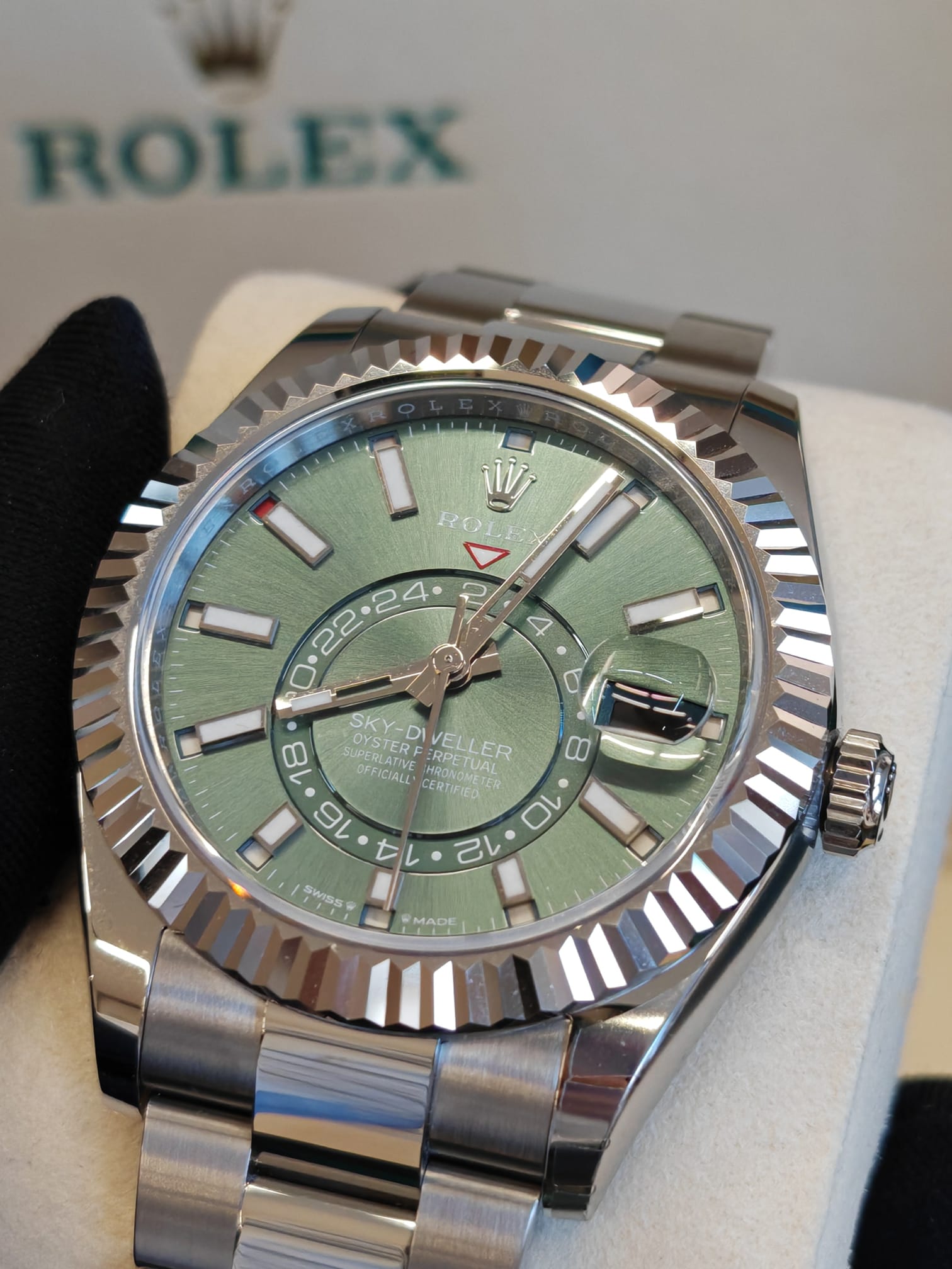 Rolex Sky-Dweller 336934 Green Oyster
