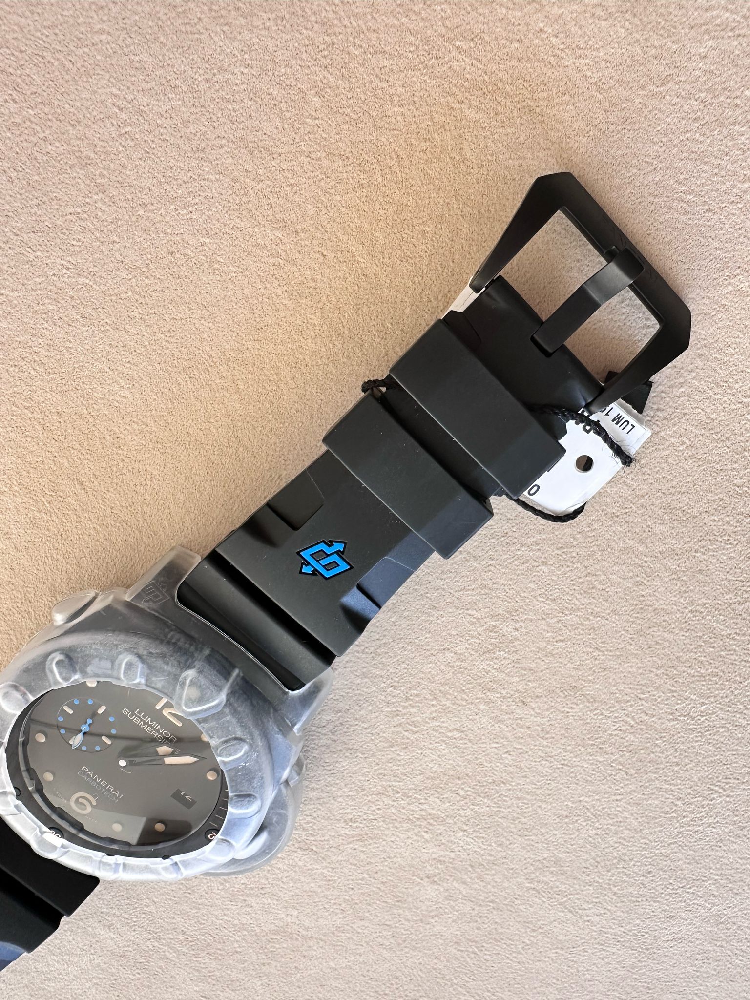 Panerai Submersible 47MM Carbotech™ PAM00616 2017