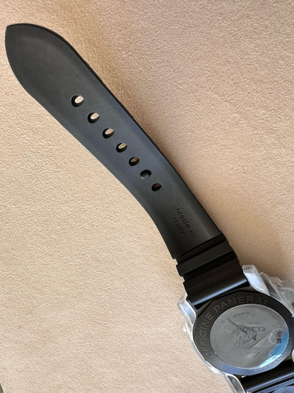 Panerai Submersible 47MM Carbotech™ PAM00616 2017