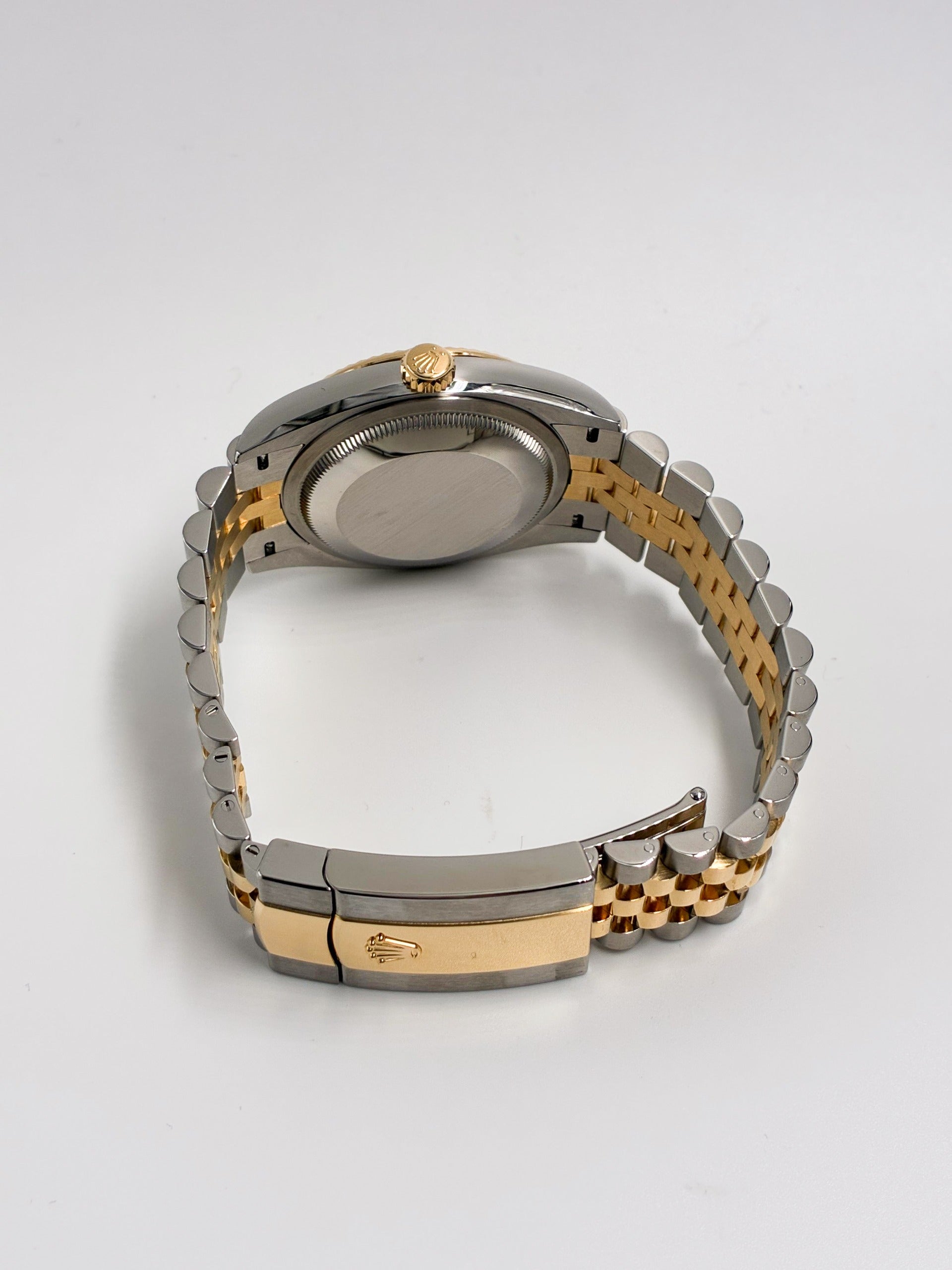 Rolex Datejust 36 126233 Champagne Index Dial Jubilee