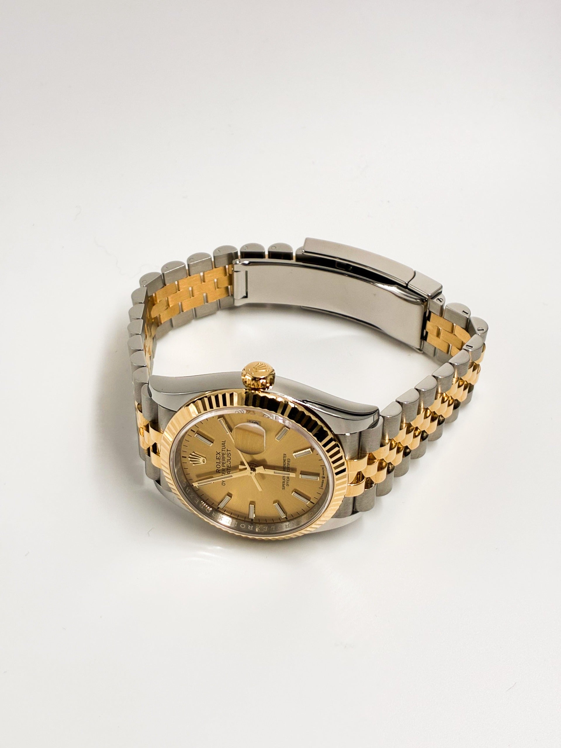 Rolex Datejust 36 126233 Champagne Index Dial Jubilee