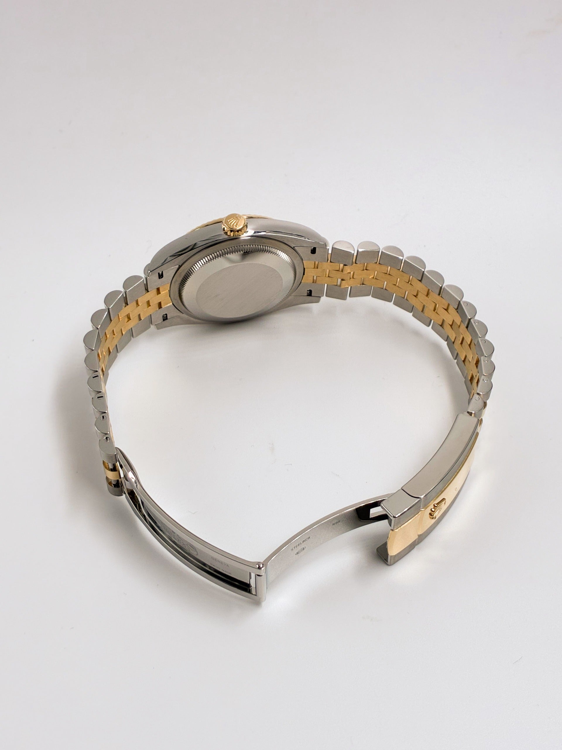 Rolex Datejust 36 126233 Champagne Index Dial Jubilee