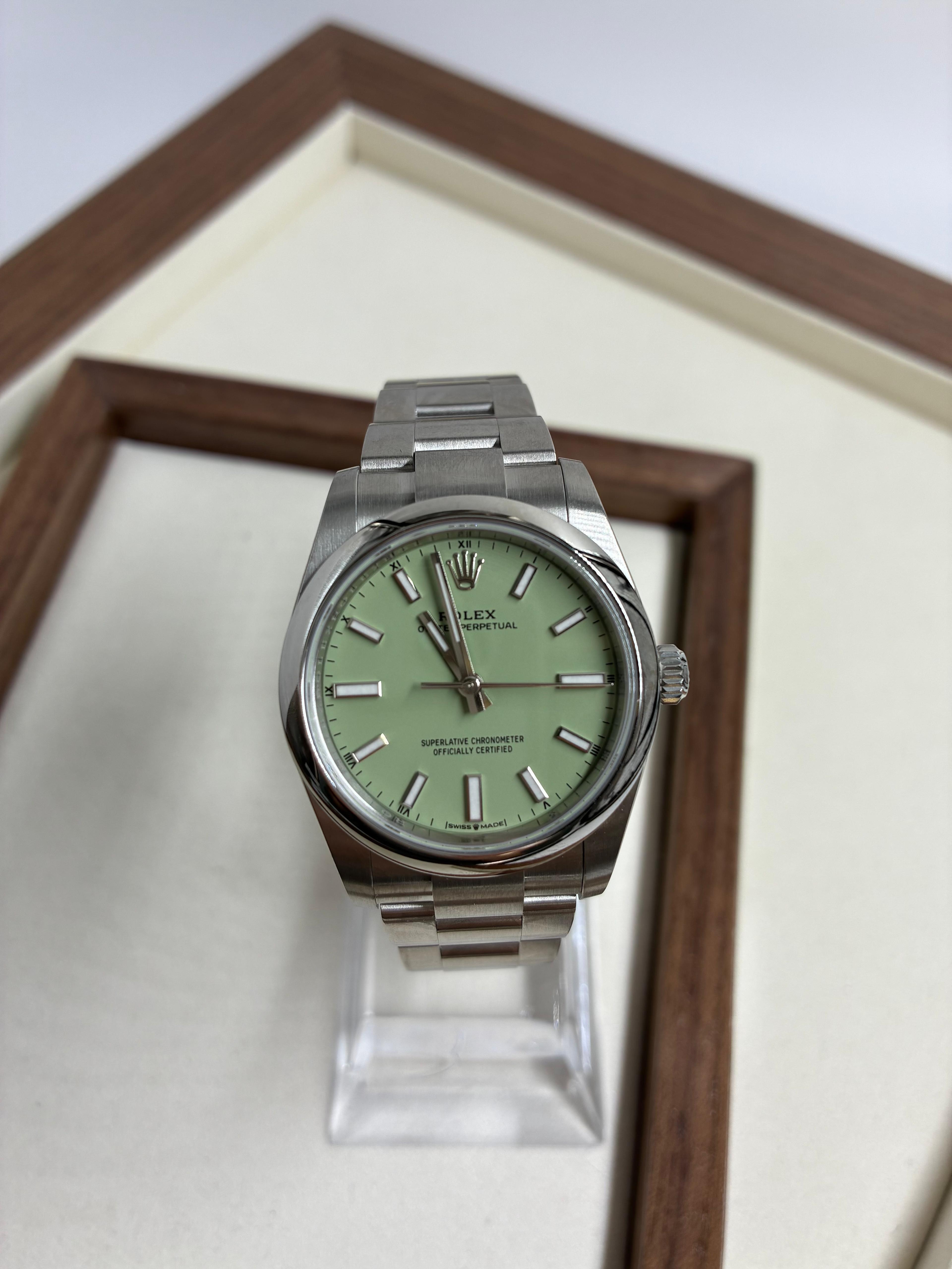 Rolex Oyster Perpetual 34 124200 Pistachio Green 2026