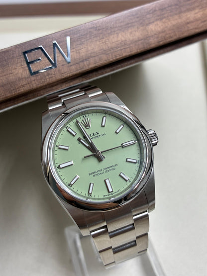 Rolex Oyster Perpetual 34 124200 Pistachio Green 2026