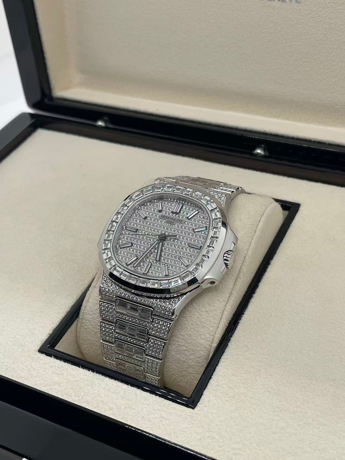 Patek Philippe Nautilus Ref. 5811/1460G-001 White Gold 2025
