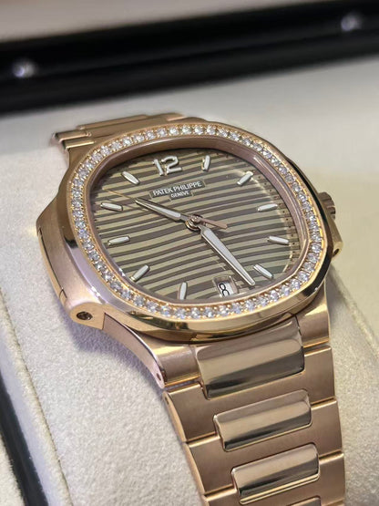 Patek Philippe Nautilus  7118/1200R-010 2025