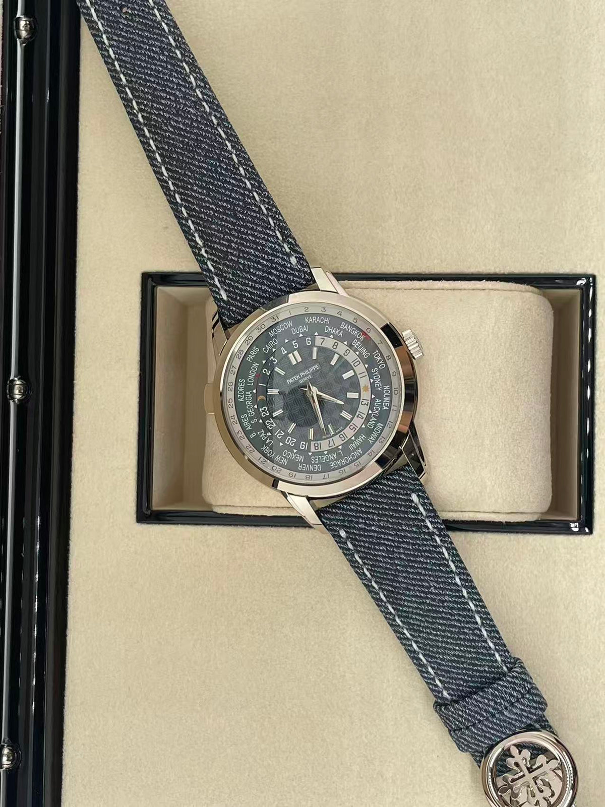 Patek Philippe 5330G-001  2026